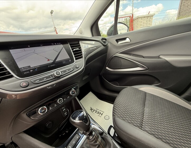 Opel Crossland X 13