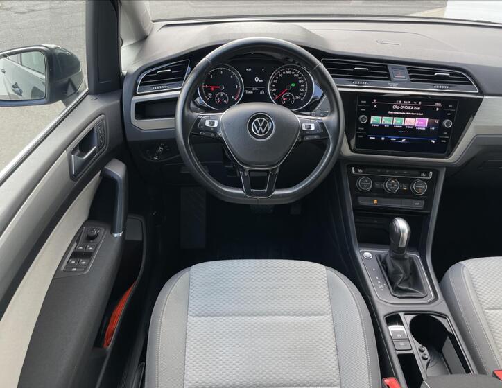 Volkswagen Touran 7