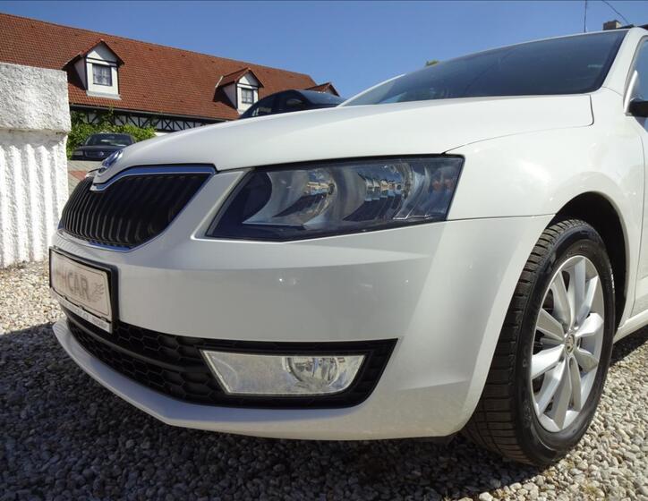 Škoda Octavia 12
