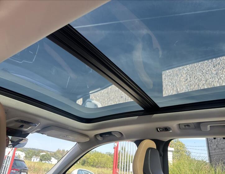 Volvo XC90 27