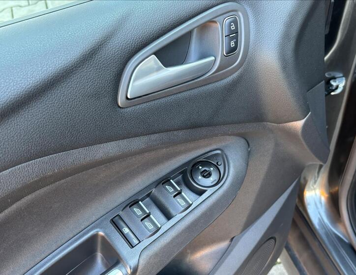 Ford C-MAX 18