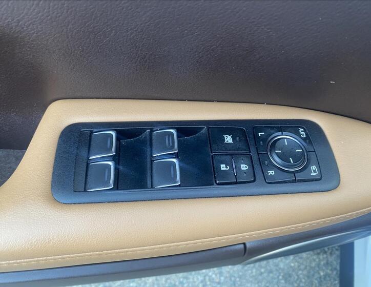 Lexus RX 38