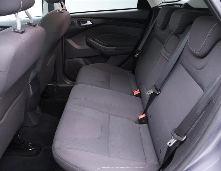 Ford Focus 16