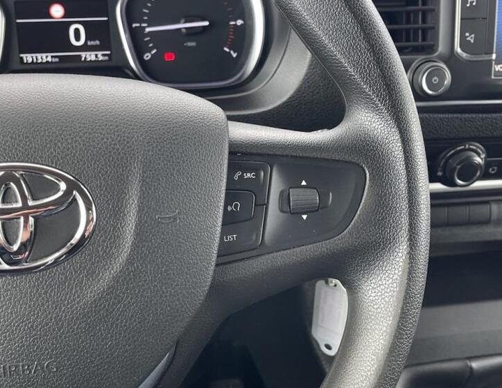 Toyota ProAce Verso 17