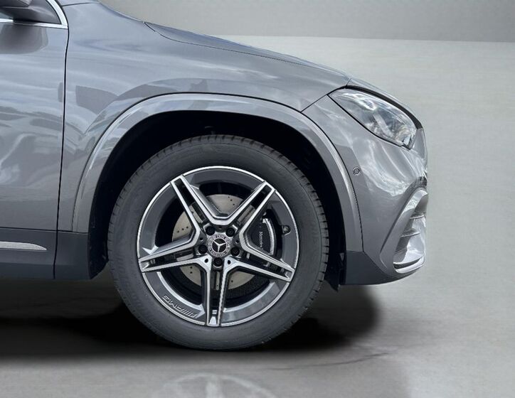 Mercedes-Benz GLA 15