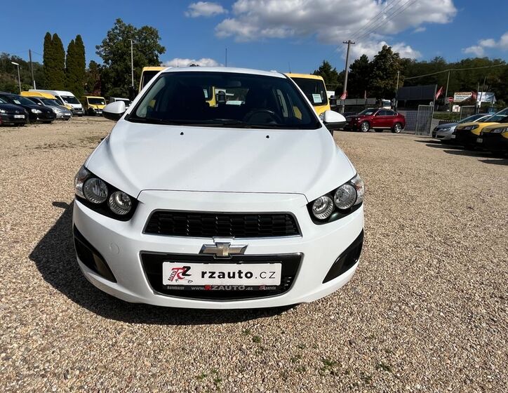 Chevrolet Aveo 10