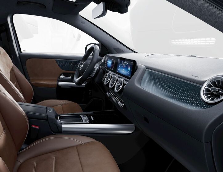 Mercedes-Benz GLA 8