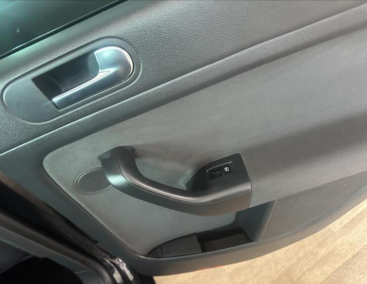 Volkswagen Golf 18