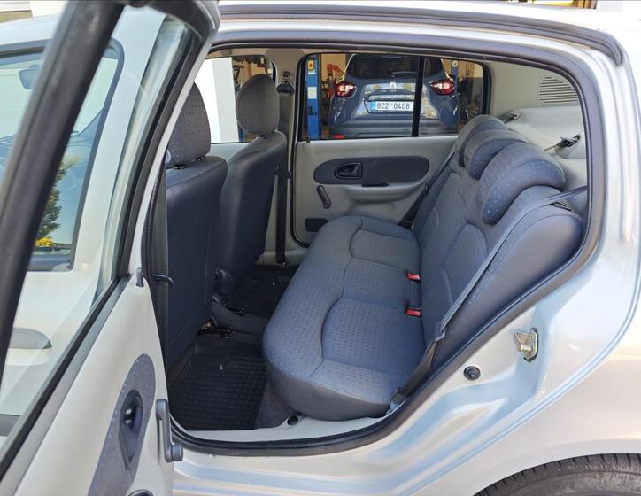 Renault Thalia 12