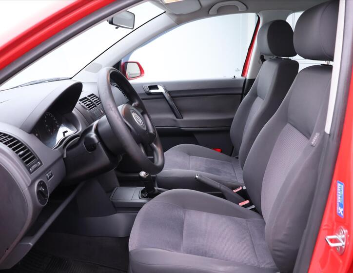 Volkswagen Polo 10