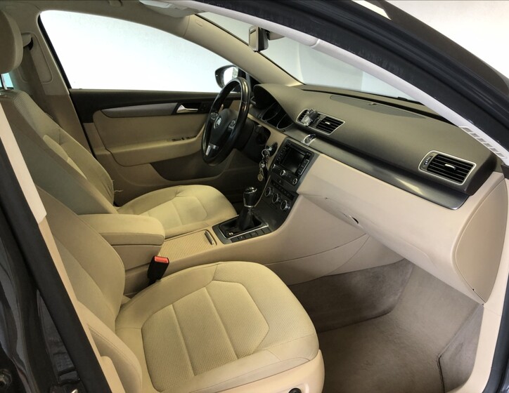 Volkswagen Passat 14