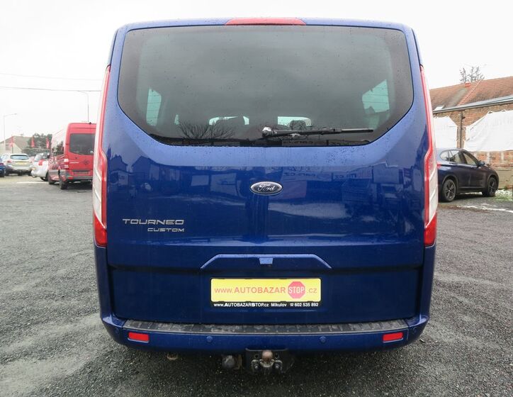 Ford Tourneo Custom 5