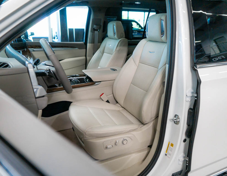 Cadillac Escalade 18