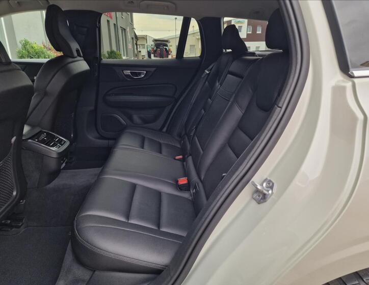Volvo V60 17