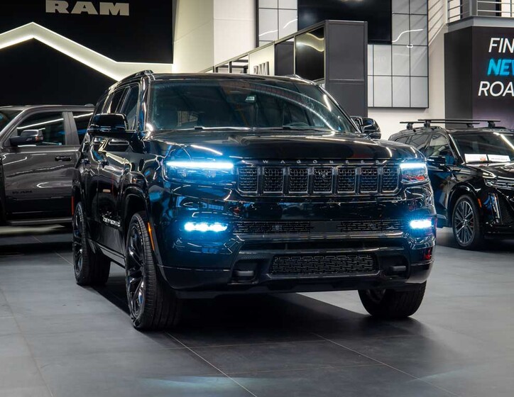 Jeep Grand Wagoneer 9