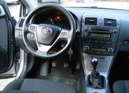 Toyota Avensis 19