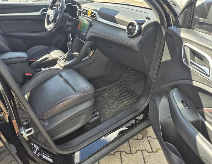 MG ZS 20