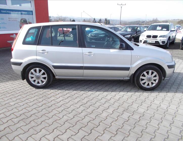 Ford Fusion 9