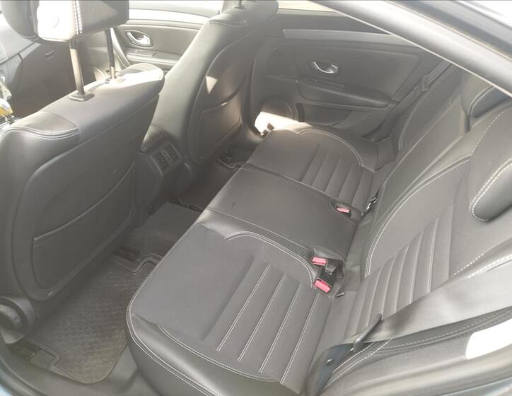 Renault Laguna 9