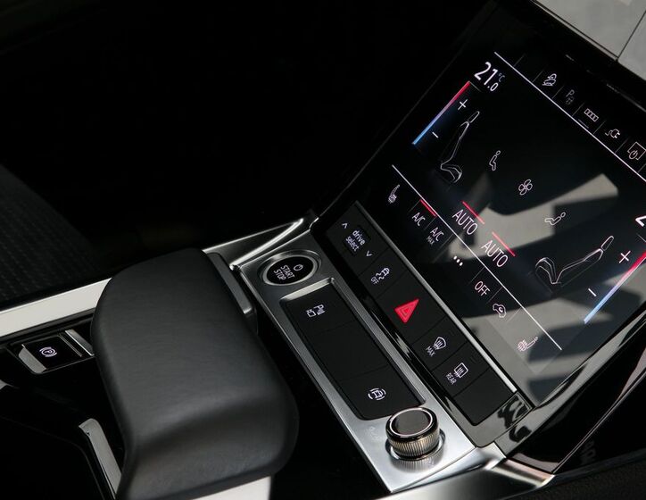 Audi e-tron 24