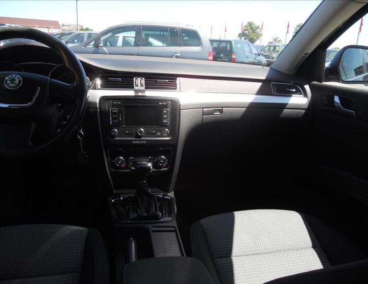 Škoda Superb 14