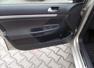 Volkswagen Golf 24
