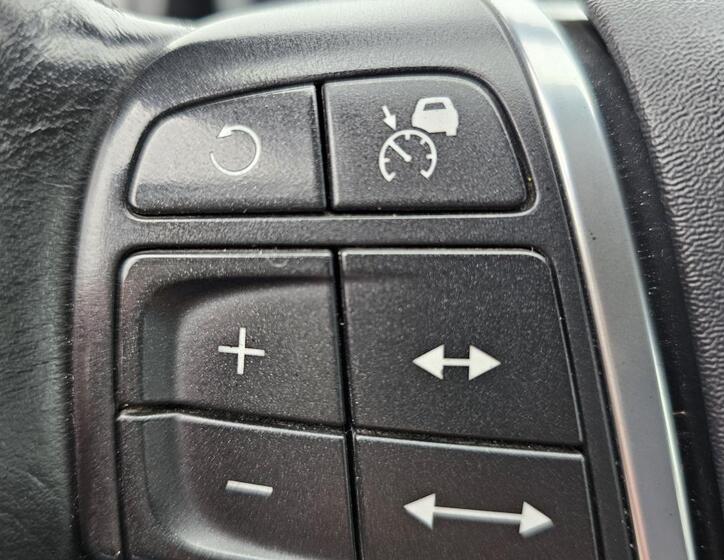 Volvo XC70 15
