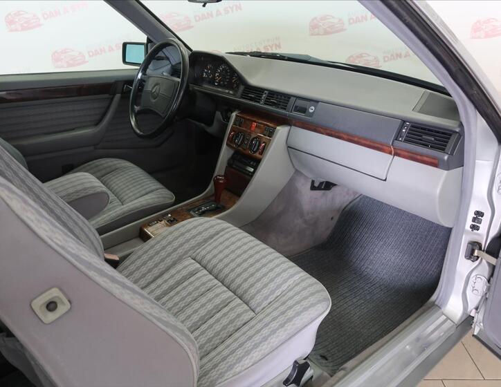 Mercedes-Benz 124 13