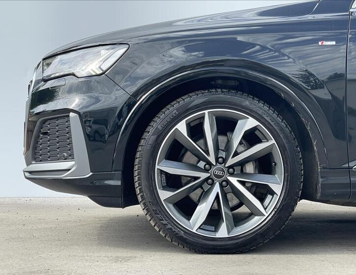 Audi Q7 20