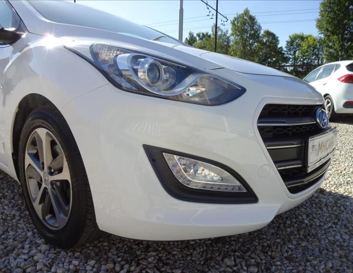 Hyundai i30 11