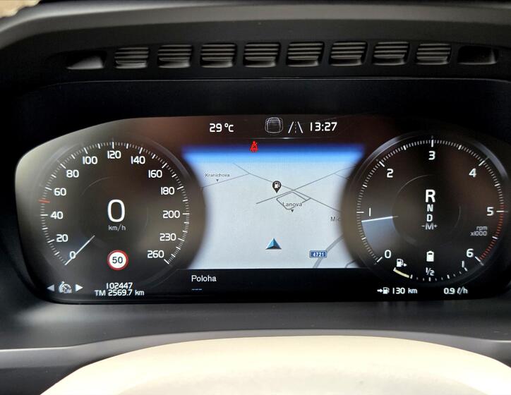 Volvo XC90 17