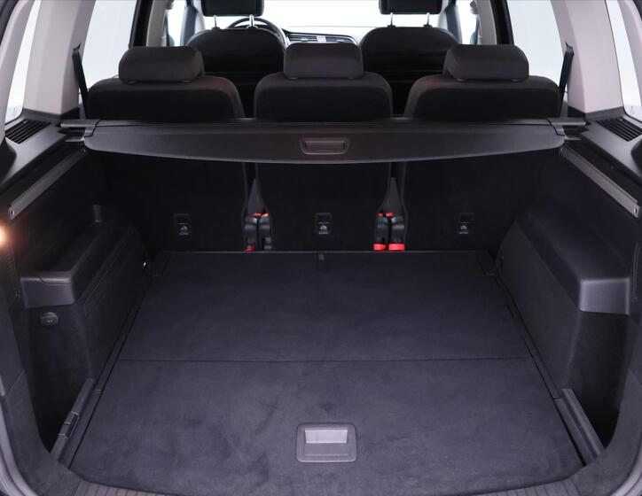 Volkswagen Touran 10