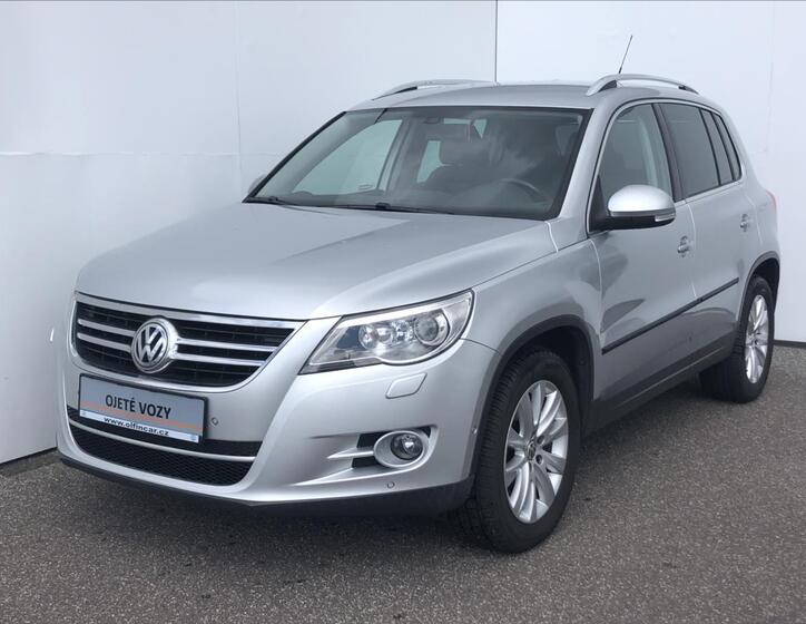 Volkswagen Tiguan 1