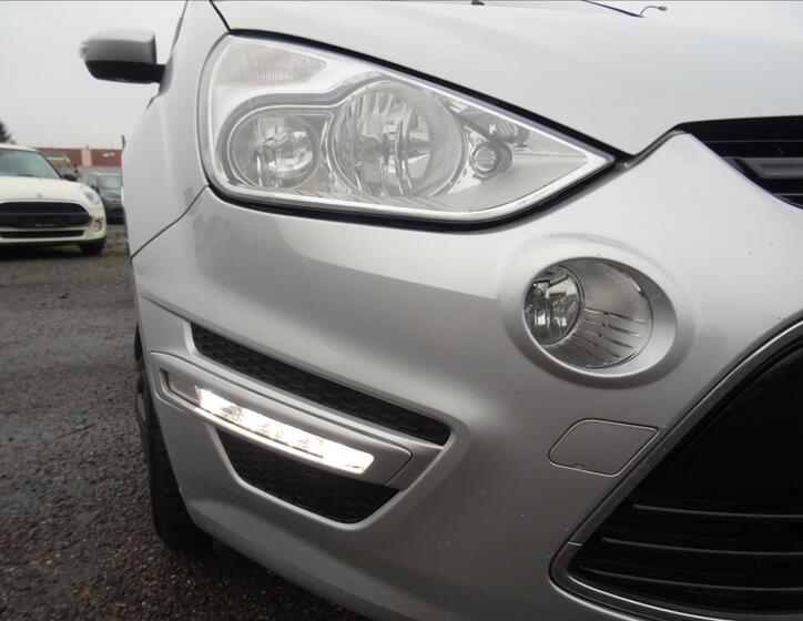 Ford S-MAX 5
