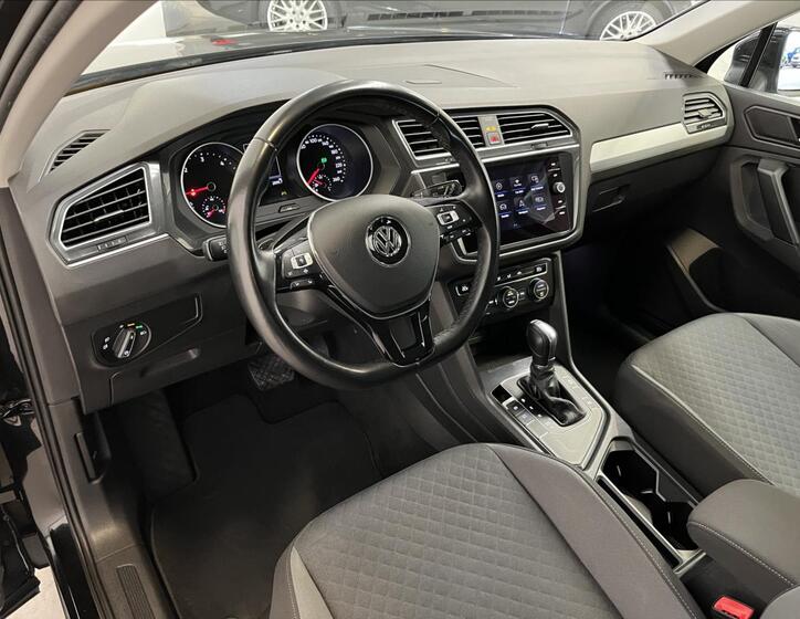 Volkswagen Tiguan 6
