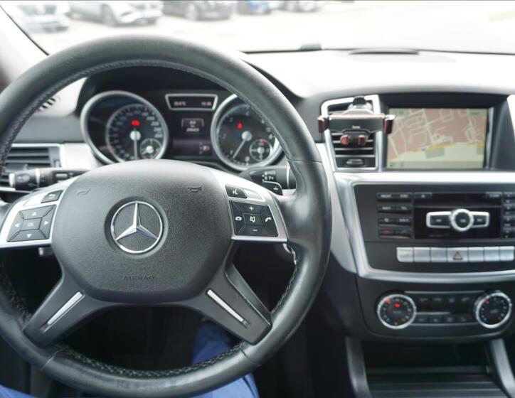 Mercedes-Benz Třídy M 15