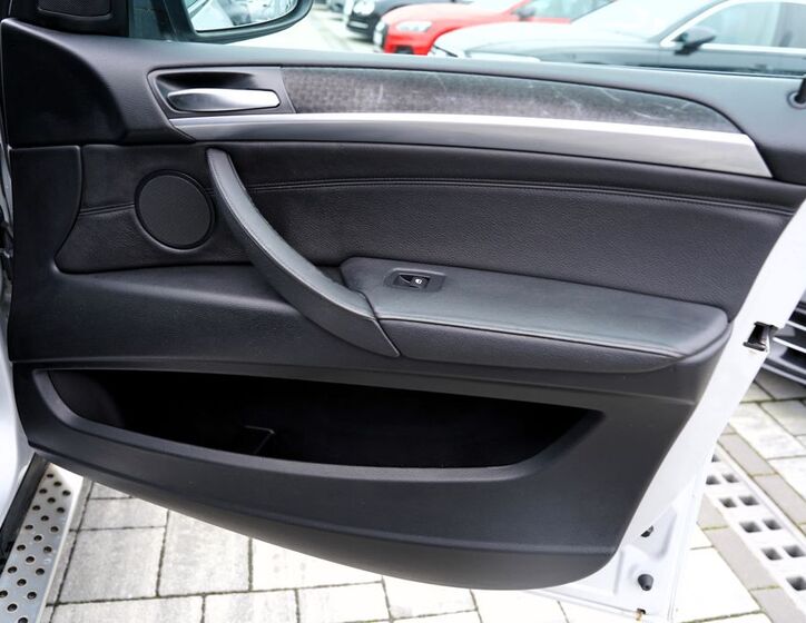 BMW X6 23
