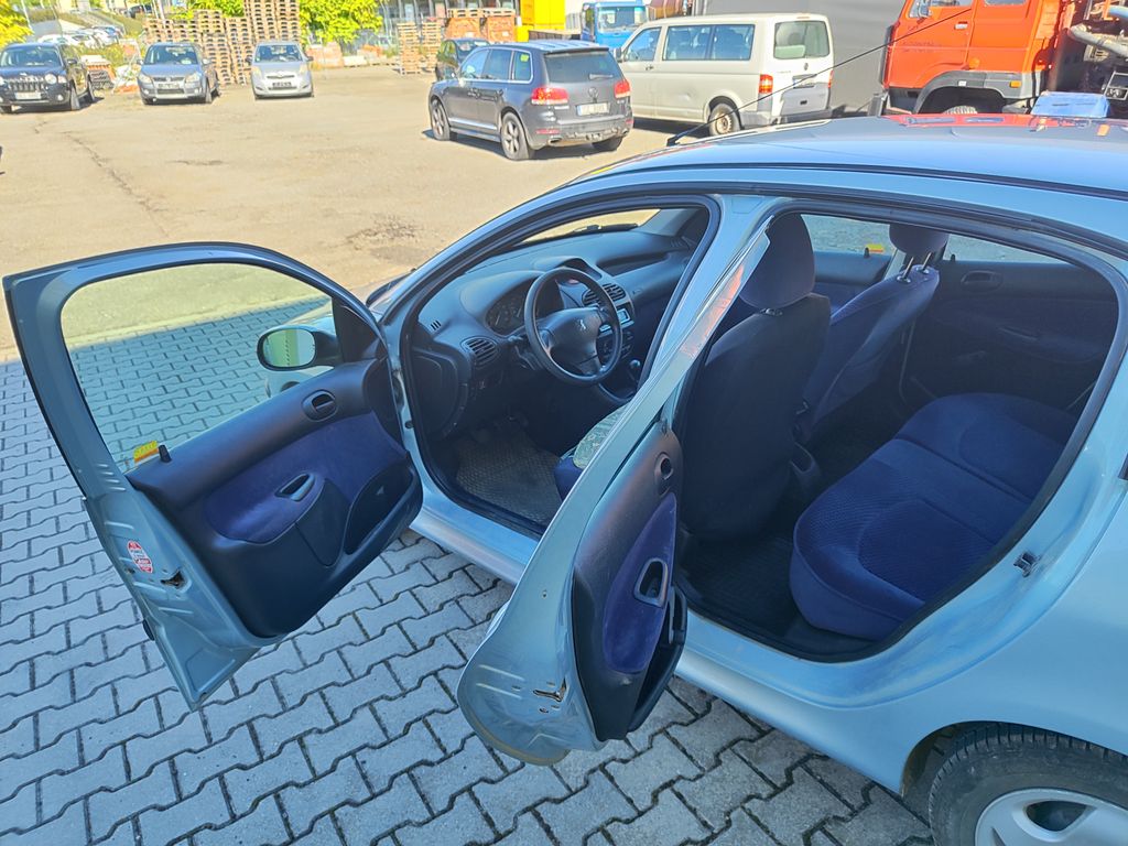 Peugeot 206