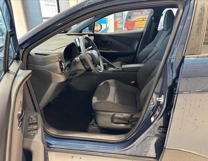 Toyota C-HR 5