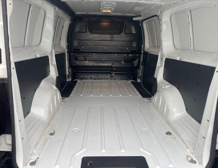 Peugeot Expert 6