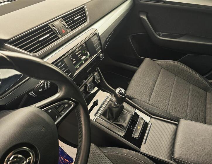 Škoda Superb 12
