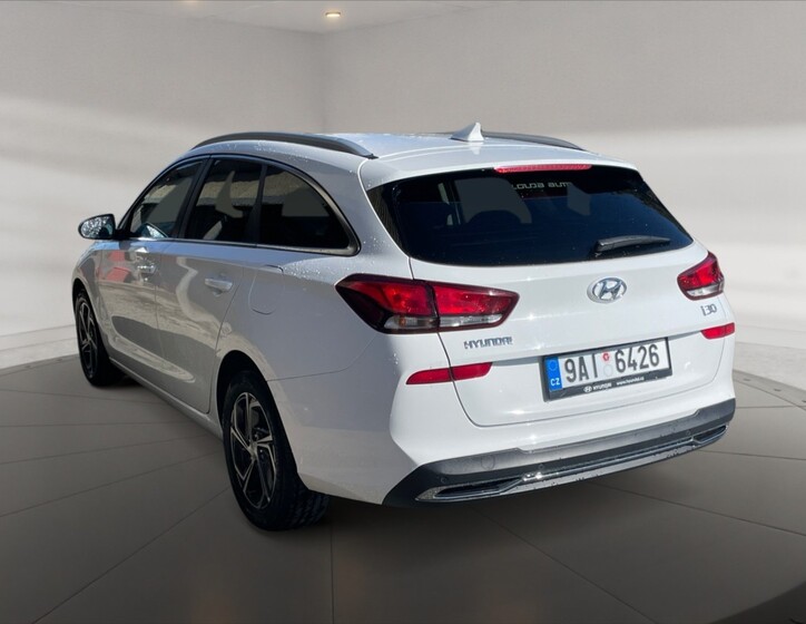 Hyundai i30 4