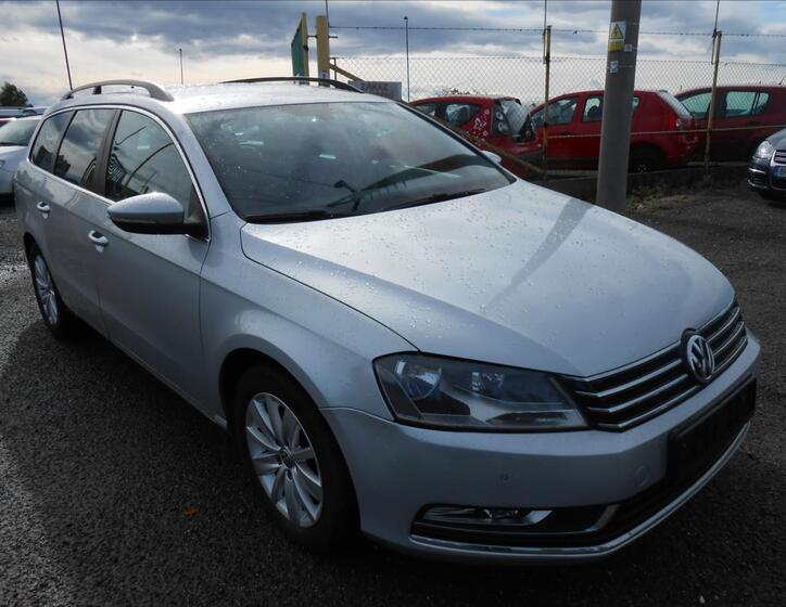 Volkswagen Passat 2