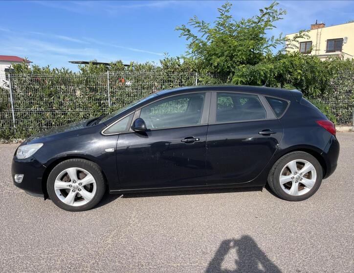 Opel Astra 4