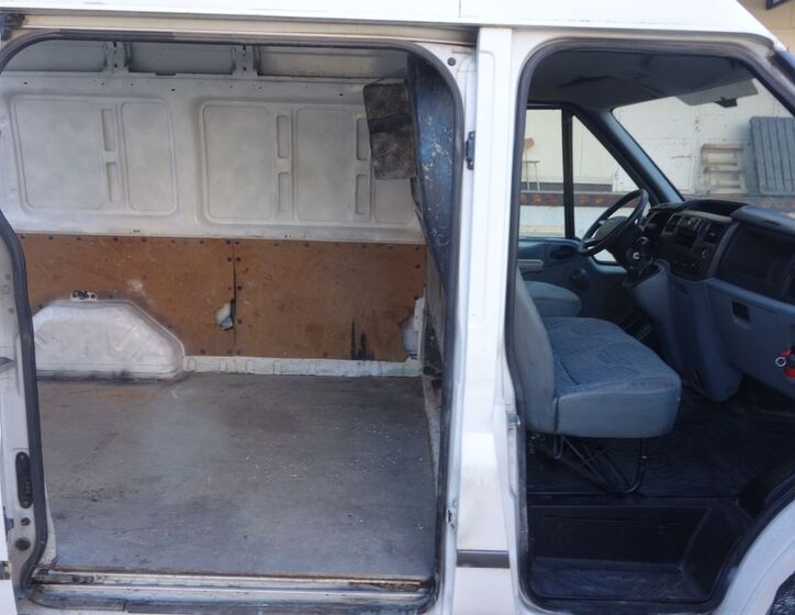 Ford Transit 19