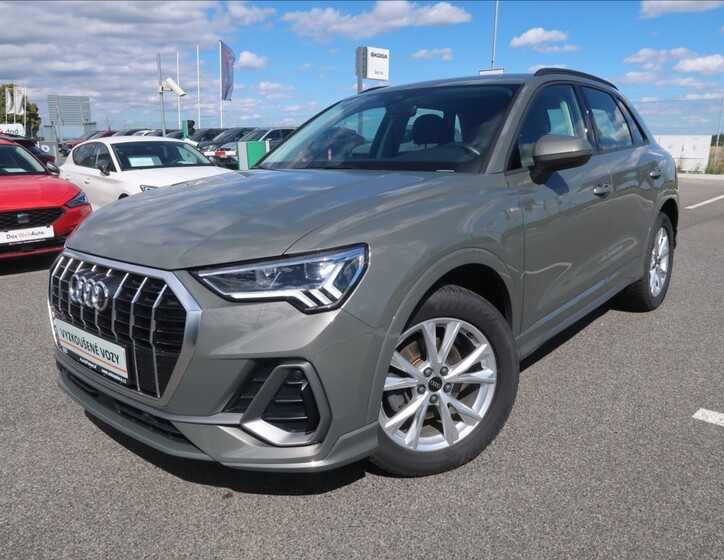 Audi Q3 1