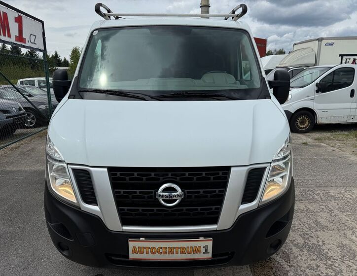 Nissan NV400 2