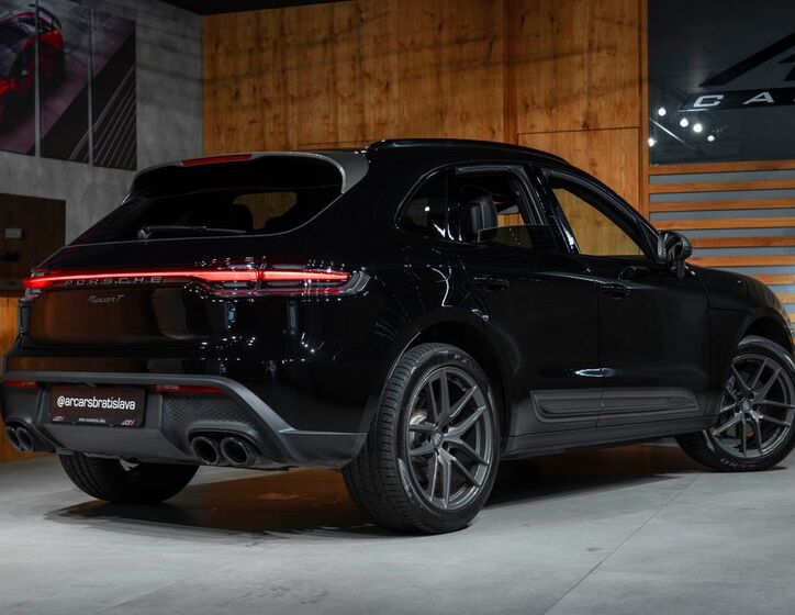 Porsche Macan 37