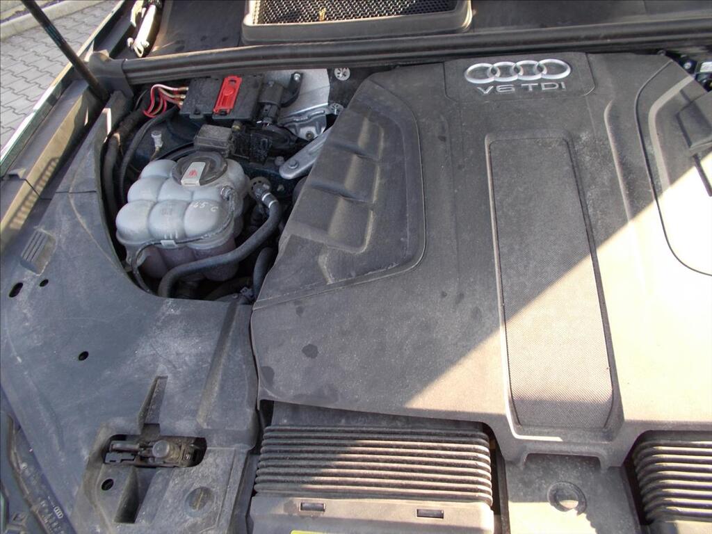 Audi Q7 32