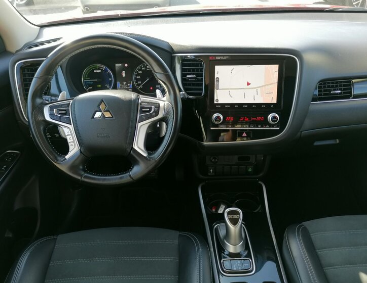 Mitsubishi Outlander 9